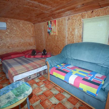 Karavan Štúrovo Екстериор снимка
