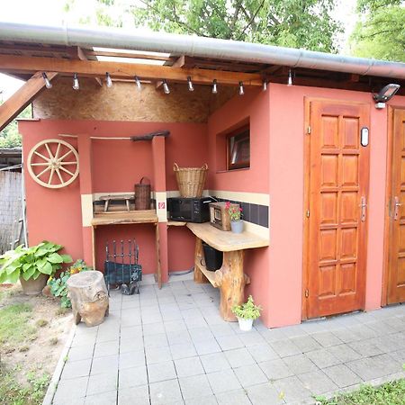 Karavan Štúrovo Екстериор снимка