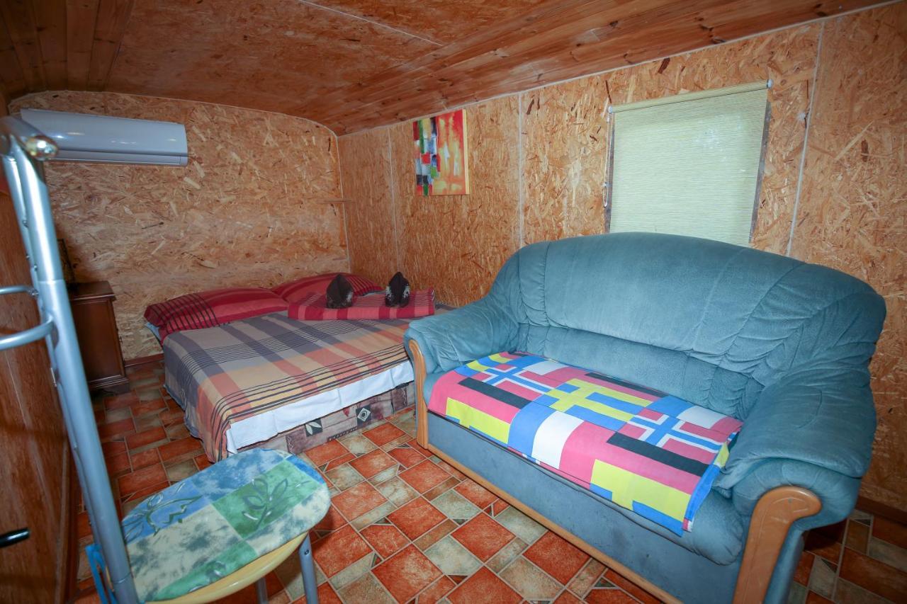 Karavan Štúrovo Екстериор снимка