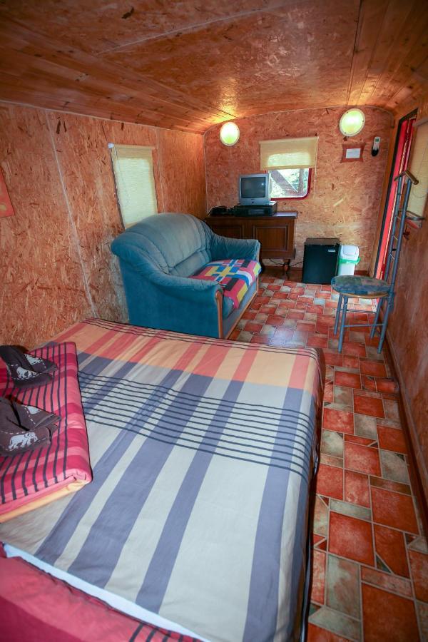 Karavan Štúrovo Екстериор снимка