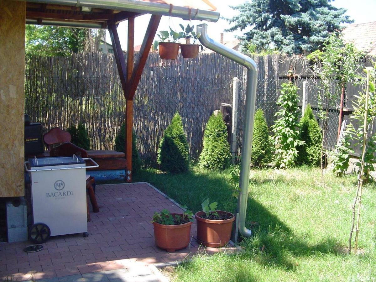 Karavan Štúrovo Екстериор снимка