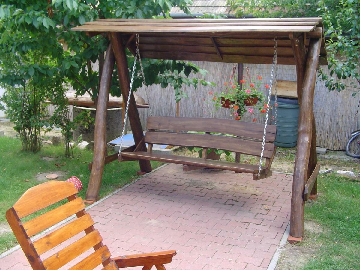 Karavan Štúrovo Екстериор снимка